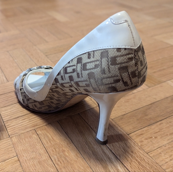 Guess 3" heels size 5M - Picture 3 of 3